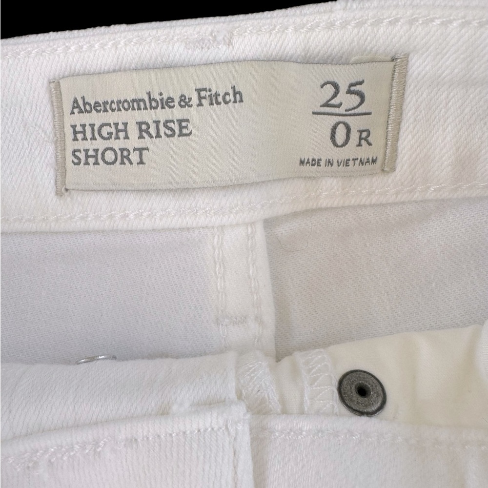 NWT Abercrombie and Fitch shorts - Picture 3 of 8